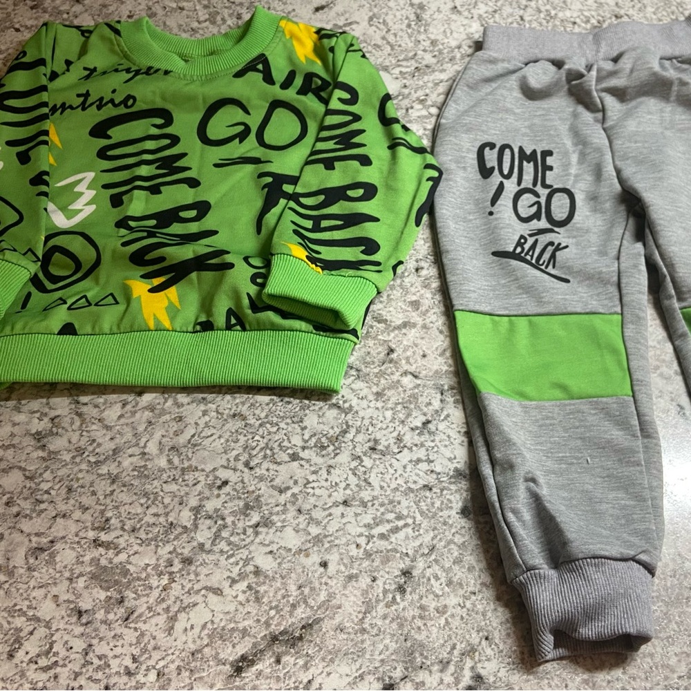 SHEIN Green and Gray Kids Matching Set